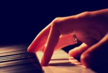 虎扑体育官网:赏冰乐雪氛围好!亚冬会带动群众冰雪运动热情 冰雪热更上一层楼央视网.